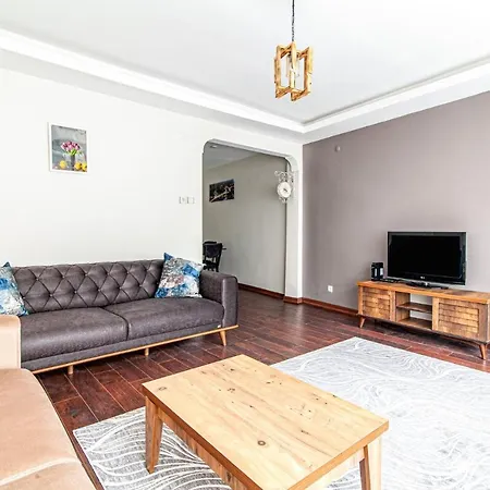 Comfy Flat With Balcony In Uskudar
