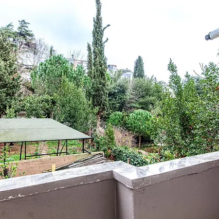 Comfy Flat With Balcony In Uskudar Стамбул